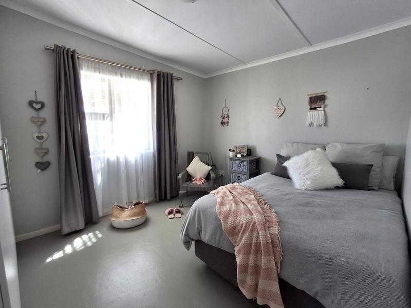 2 Bedroom Property for Sale in Britannia Bay Western Cape